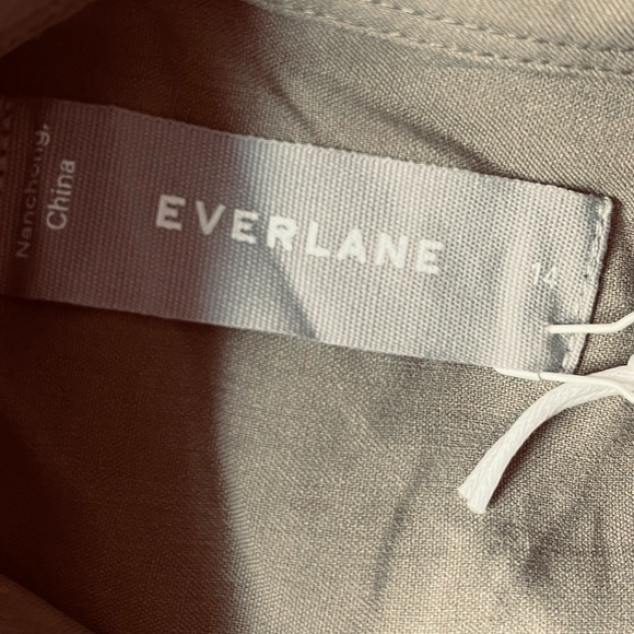 Everlane The Washable Silk Relaxed Button Down Shirt Covert Green Size 14 - Picture 4 of 8